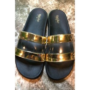 Mossimo (Target) Gold/Clear slides